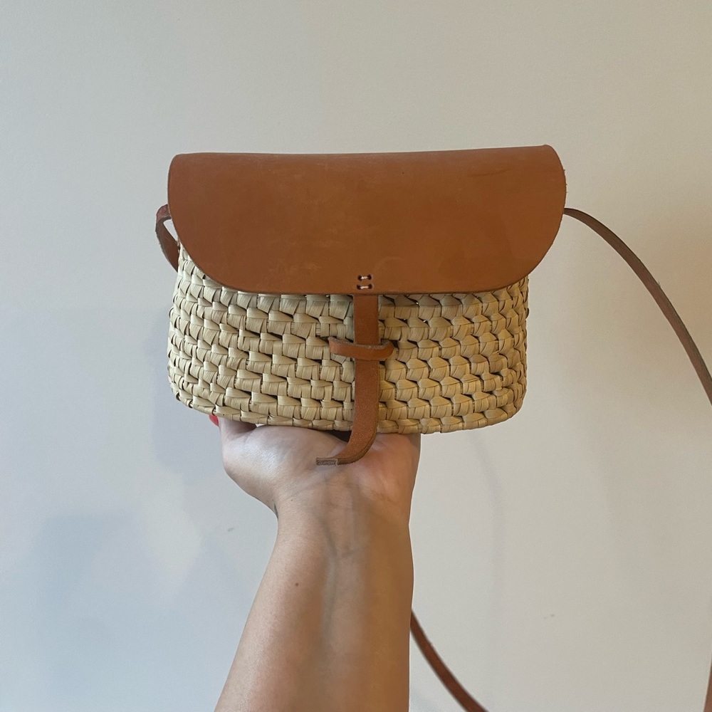 Vintage Soludos Woven Crossbody Purse